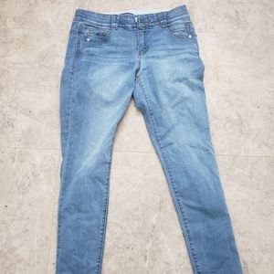 Democracy light wash size 4 skinny jeans